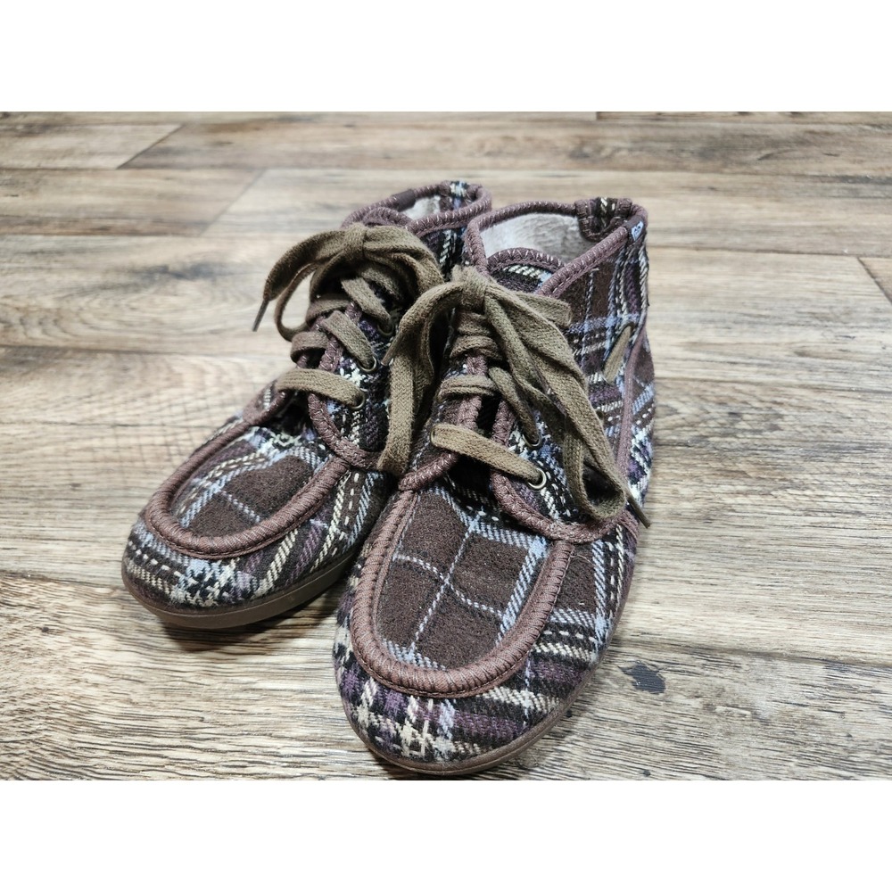 Roxy Womens Shoes Boots Plaid Booties Brown Surf Beach Mountains Cozy Skater 6.5